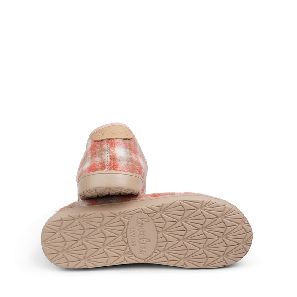Soft and cosy lounge slippers Lovelies lounge slippers are the essence of comfortability. When you’re in the need of surrounding your feet in soft and warm slippers, Lovelies lounge slippers are the answer. With soft and durable soles, fine wool and a gorgeous design, you’ll never want to wear any other home-shoe to make you feel at ease. Enjoy your Lovelies!