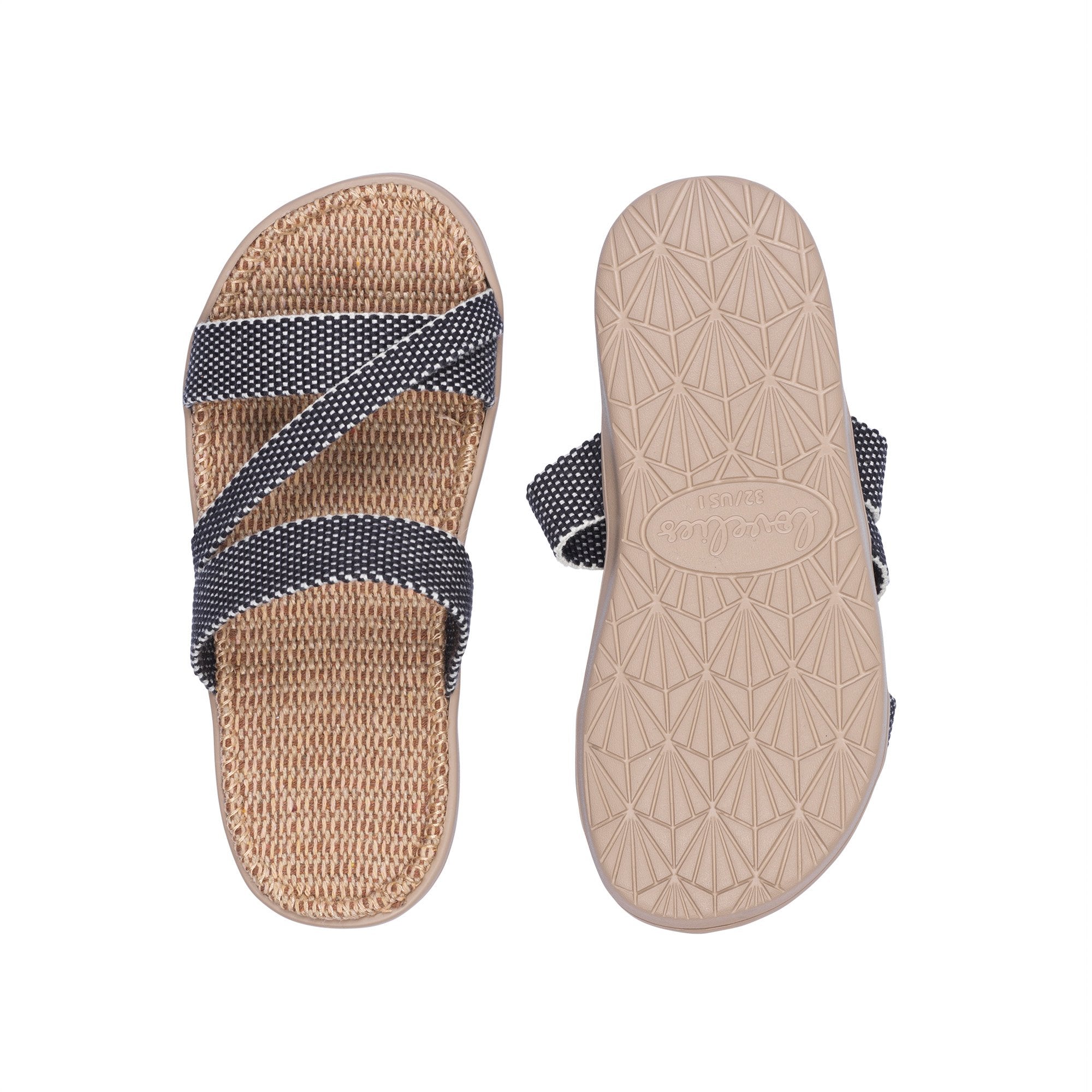 Sandals with straps of soft cotton. The comfortable inner sole in covered with jute