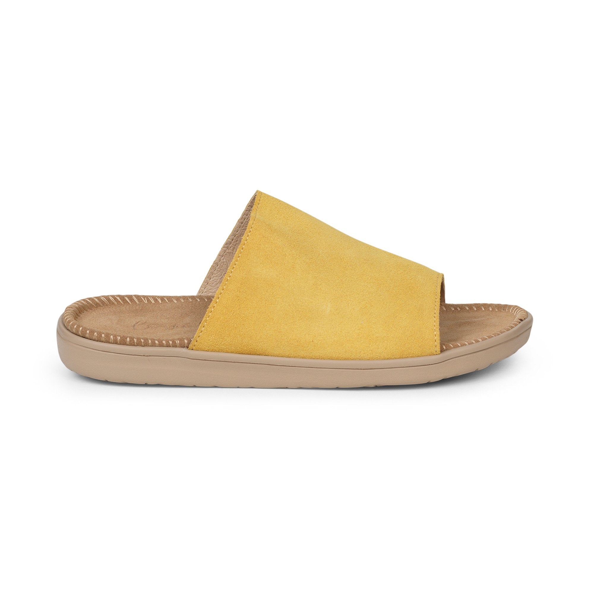 Sandals with straps of soft suede. The comfortable inner sole in covered with suede