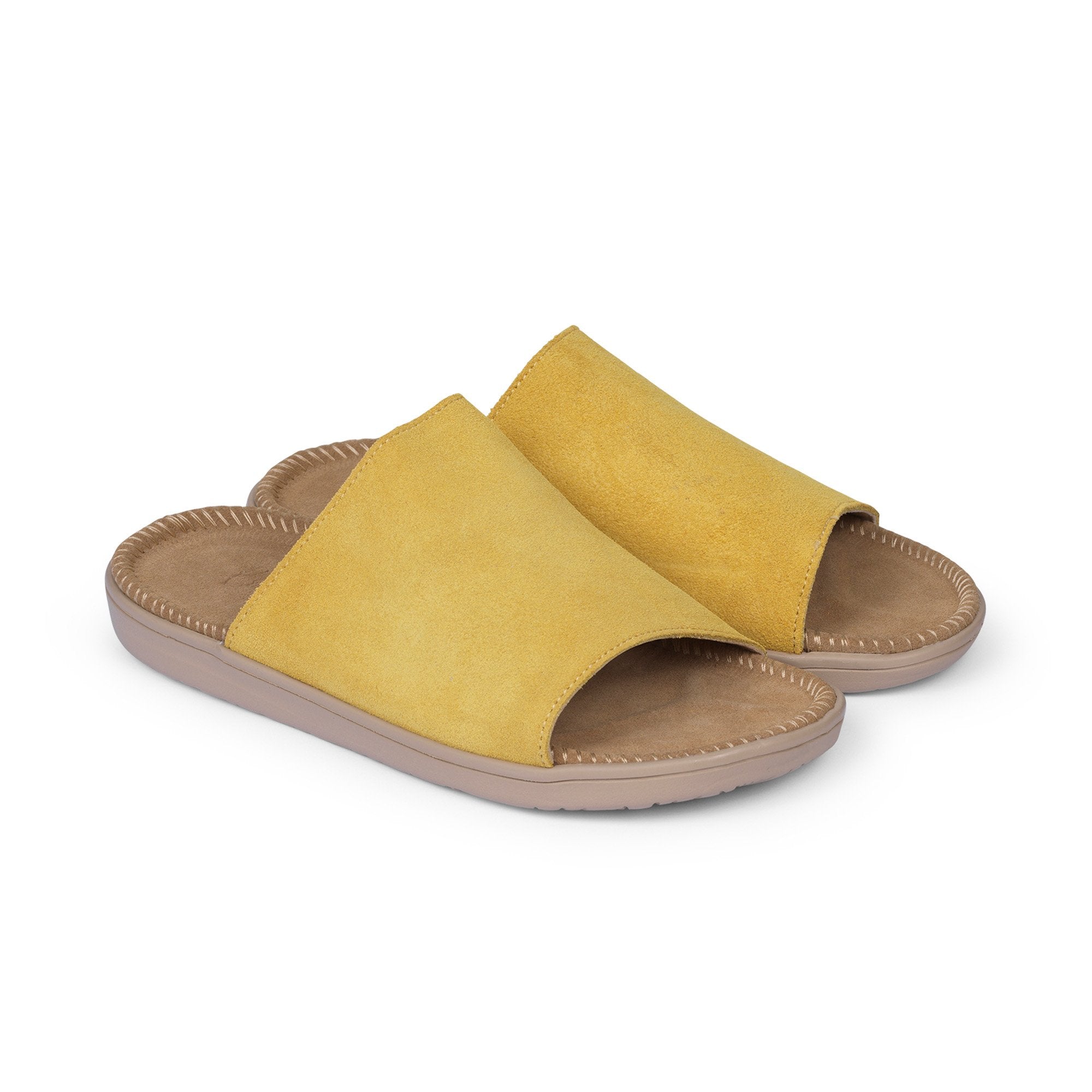 Sandals with straps of soft suede. The comfortable inner sole in covered with suede