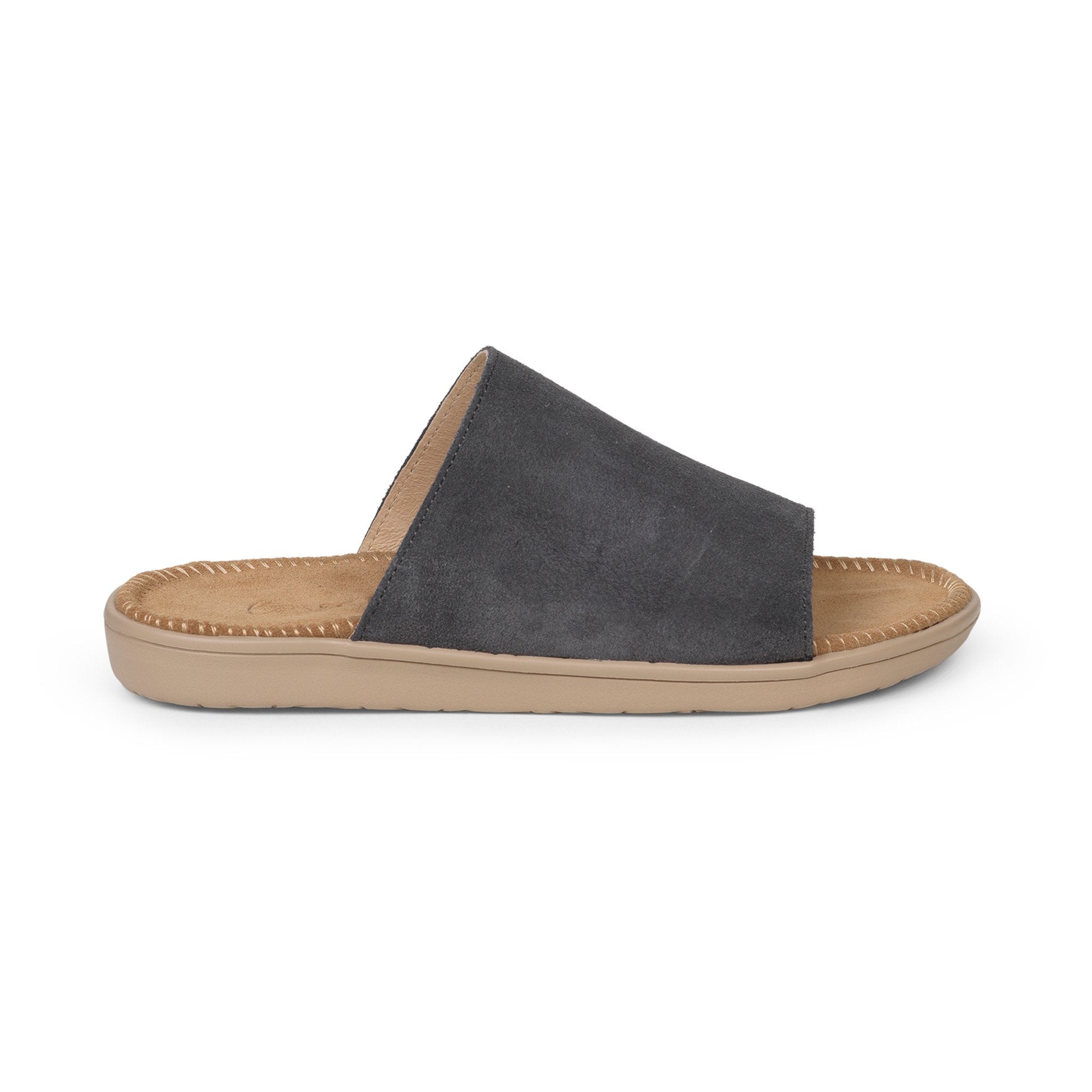 Sandals with straps of soft suede. The comfortable inner sole in covered with suede