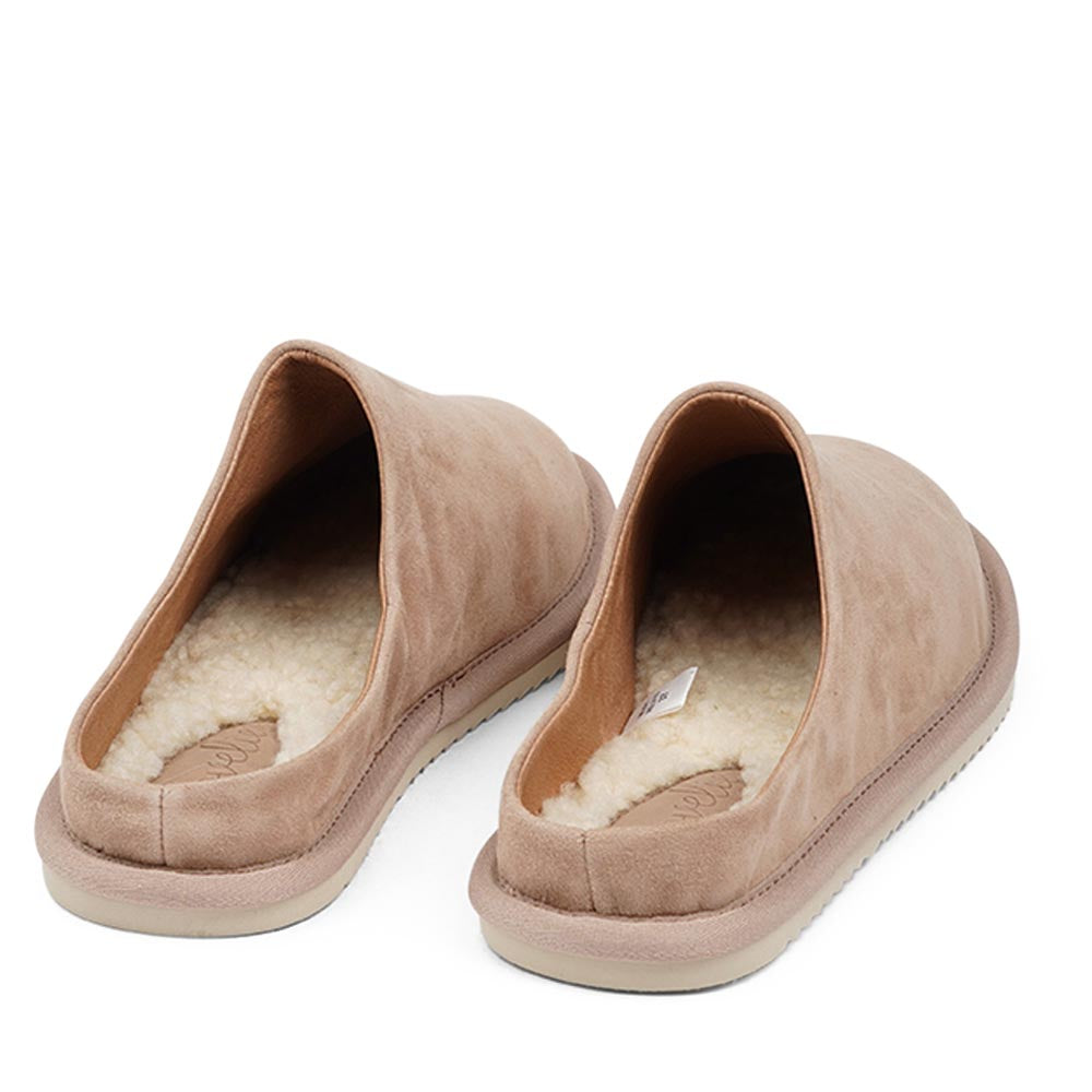 Lovelies calf suede mules will bring softness and warmth to your feet this summer. The combination of soft curly shearling and the durable rubber sole guarantees the utmost comfort to the wearer.  Size and fit:  True to size If you are between sizes, we recommend taking the next size up. Material:  Outsole / Insole : Rubber  Footbed: Shearling Lining:  Leather Upper: Calf suede LWG Environmental GOLD RATED Certification