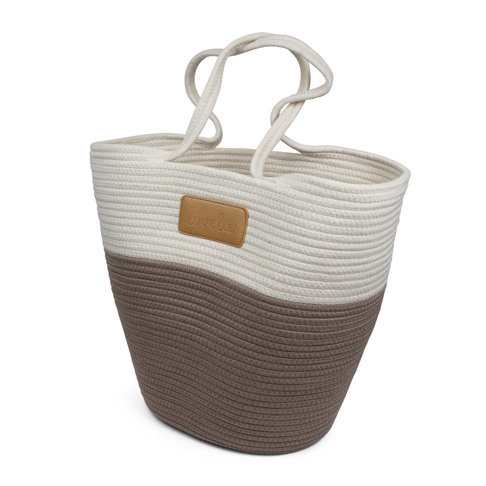 For those cheerful springdays and warm sunny summerdays all you need is a gorgeous beach bag.  Lovelies has made an elegant one in cotton and recycled polyester and it comes in 6 beautiful colours.    Whether you’re off to a picnic, going shopping or having a lazy day at the beach, a Lovelies beach bag will be your true companion.  Enjoy your Lovelies!  Material:  Cotton and recycled polyester Logo in leather Hand made Size: Weight 45 cm / Height 40 cm