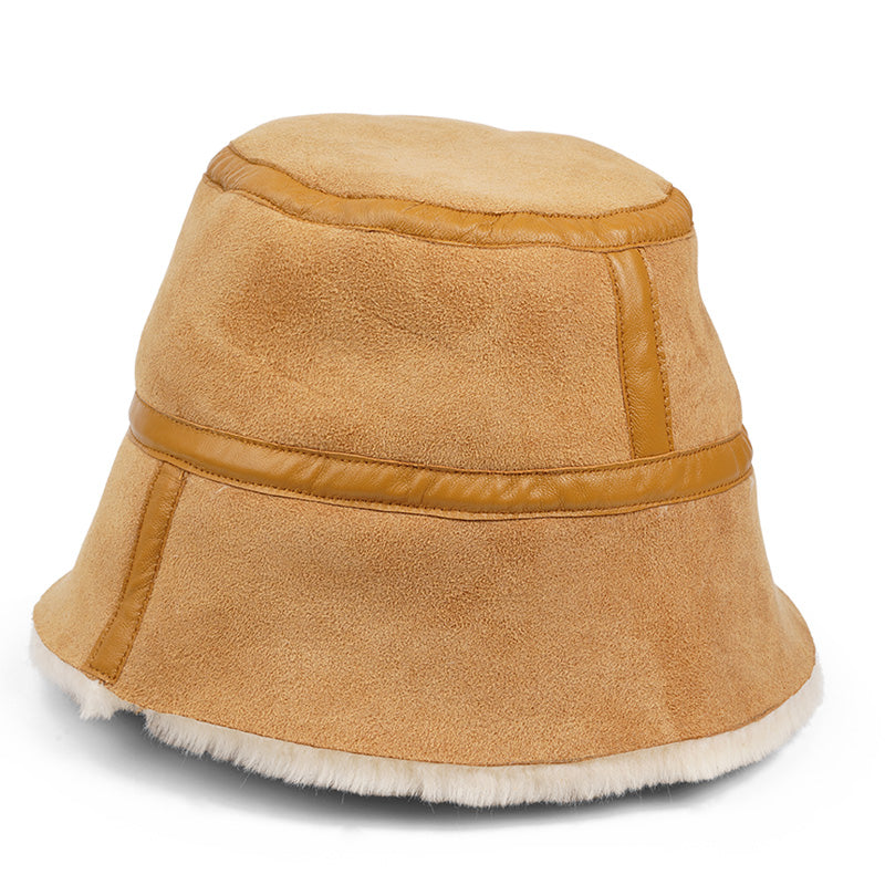 Lovelies Studio, the Danish brand. Nanga, the shearling bucket hat is made of fine Australian double faced shearling. 