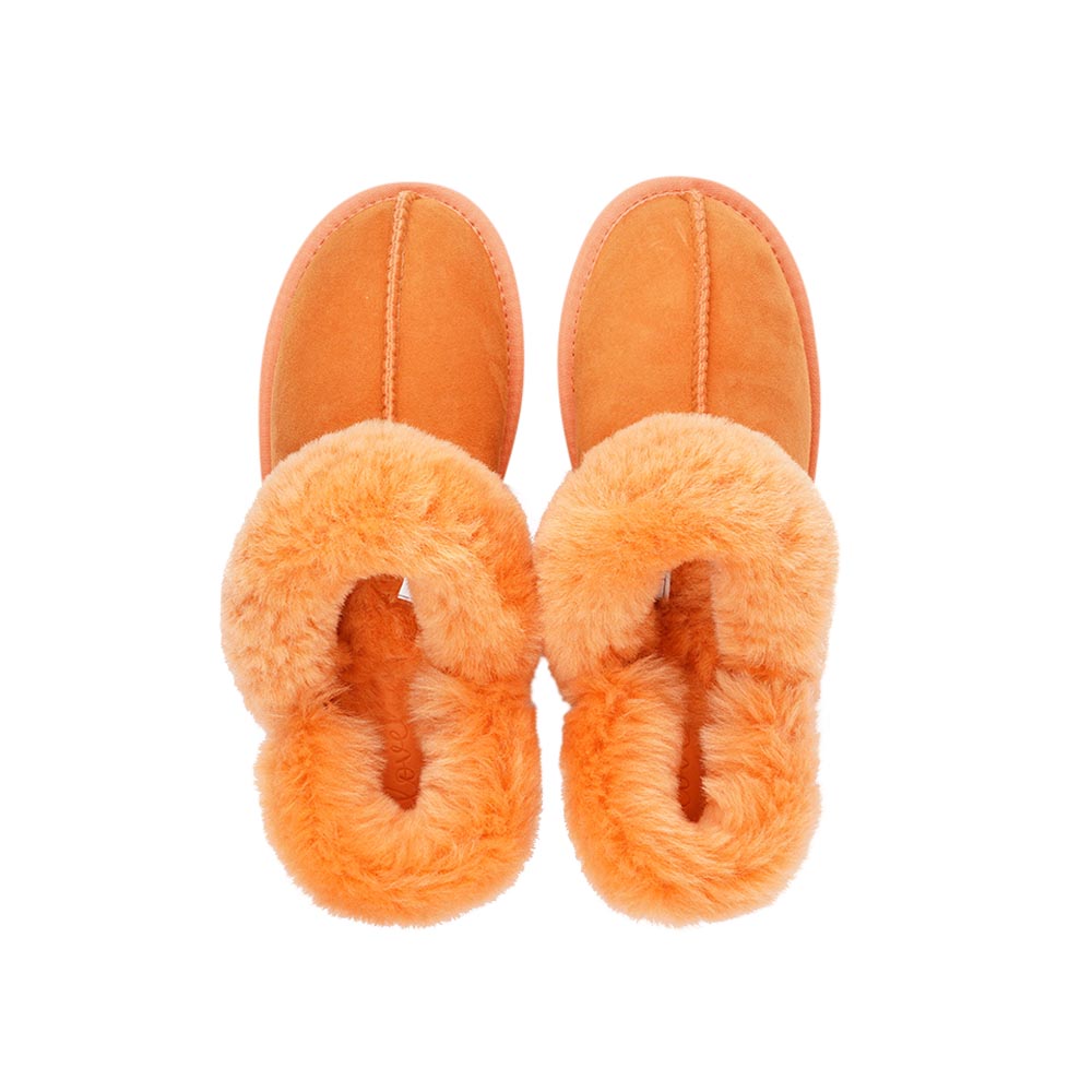 Lovelies Studio - Ombo - Peach. Double faced shearling mules with detachable heel strap Lovelies shearling mules will bring softness and warmth to your feet this summer. The combination of soft curly shearling and the durable rubber sole guarantees the utmost comfort to the wearer.