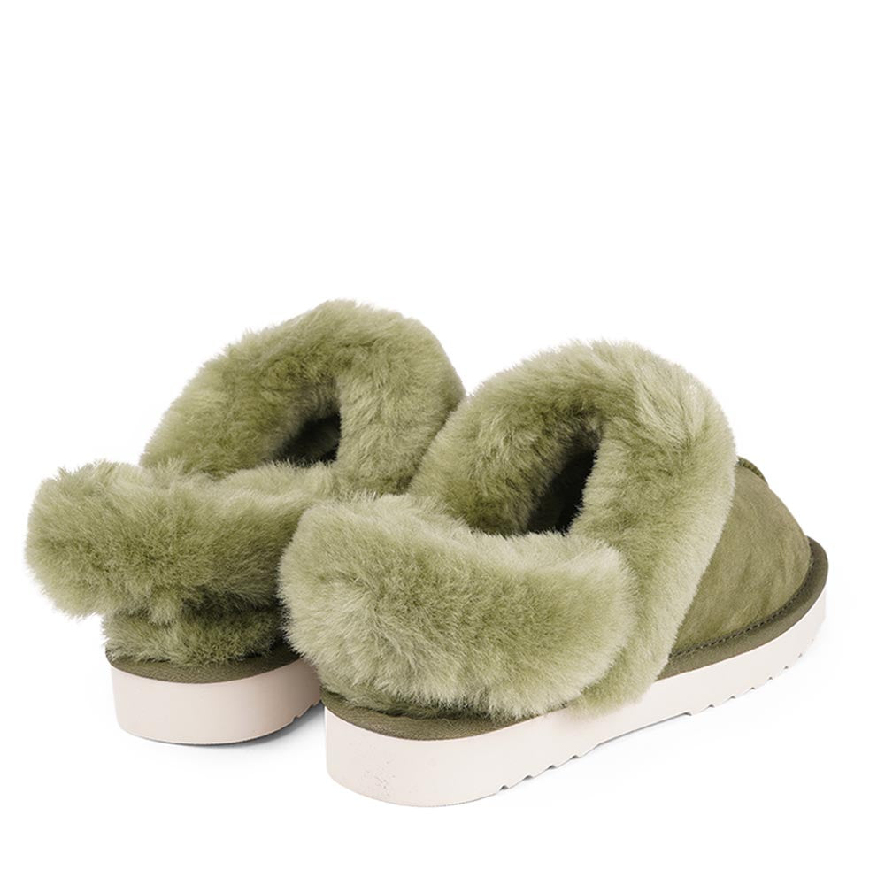 Lovelies Studio - Ombo - Greenlake. Double faced shearling mules with detachable heel strap  Lovelies shearling mules will bring softness and warmth to your feet this summer. The combination of soft curly shearling and the durable rubber sole guarantees the utmost comfort to the wearer.