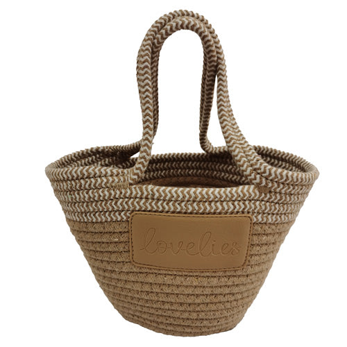 Lovelies - Brighten up your day with the Paraiso Mini Bag – a stylish essential made of soft rope, perfect for cheerful spring moments and long, golden summer days. Whether you're heading for a beach escape, a relaxed picnic, or browsing the local market, this mini tote adds the perfect touch of sunshine to your outfit.
Lightweight, charming, and full of personality – the Paraiso is your go-to bag for every sun-drenched adventure.