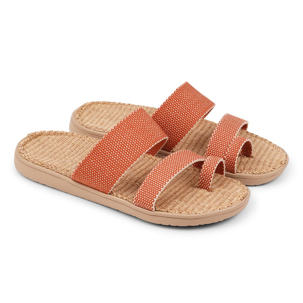 Lovelies Studio - Pinamar, the effortless summer essential. Once you slip into our signature sandals, you may never want to wear anything else. Crafted with soft, delicate materials, they offer the perfect balance of comfort and elegance.
Lightweight and easy to wear, Pinamar sandals come in striking summer hues that pair beautifully with flowy dresses or your favorite light-wash jeans. A must-have for sun-soaked days and breezy evenings.