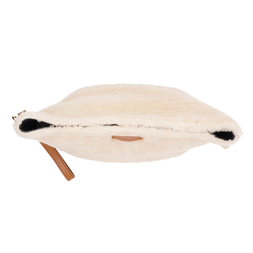 Rawu is a cool shearling clutch which is perfect for carrying your essentials with you. Rawu is hand made from the finest curly shearling from Australia * Top magnet closing * Detachable wrist strap * Adjustable and detachable shoulder strap in leather (15 mm) * Skin lining and flat zipped inner pocket * Item comes with a branded dust bag. * Embossed Lovelies logo on the front. * Gold-toned hardware * Messurements W30 X D12 X H18 cm * 100 % Australian shearling.