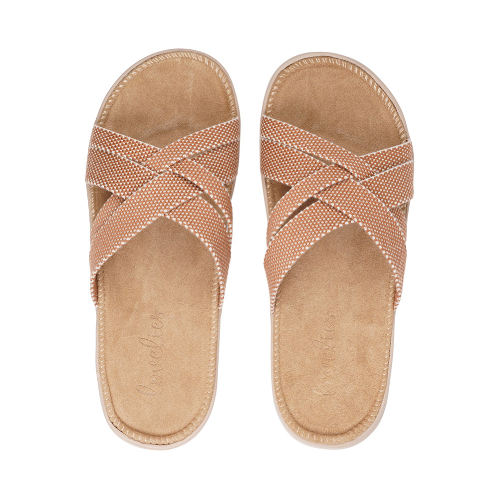 Unawatuna - Soft sole of rubber covered in suede and with 4 crossing cotton woven straps. Once you’ve tried Lovelies’ summer sandals you’ll never want to wear any other footwear. With its delicate and soft fabrics, you feel at ease and elegant at the same time. A perfect fit to your feminine little black dress. Enjoy your Lovelies!