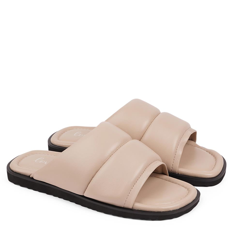 Lovelies Studio - Vesime sandals. Feminine and comfortable nappa leather sandals with a super puffy wide strap.  With its delicate and soft fabrics, you feel at ease and elegant at the same time. The easy to-go sandals will fit to your feminine dress or your summer jeans.  Size and fit:  True to size If you are between sizes, we recommend taking the next size up. See our Size Guide  Material:  Outsole / Insole : Rubber  Footbed: Nappa leather Lining: Nappa leather Upper: Nappa leather