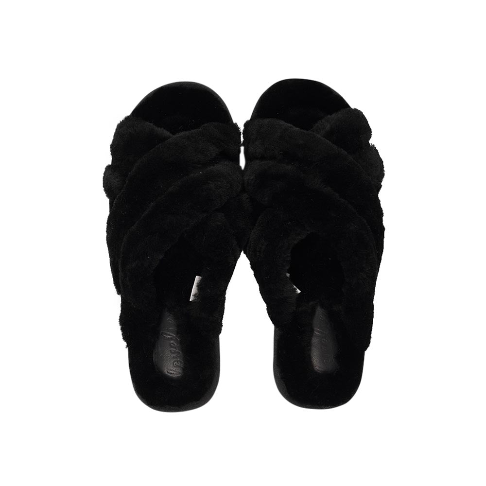 Since 2019 Lovelies Studio has been creating shoes and leathergoods for women and men inspired by an open mind, Scandinavian minimalism and a bit of vintage influences. The Cozy lounge slippers are hand made from Australien shearling. The solid sole makes it possible to use the slippers both indoor and outdoor.