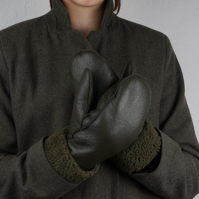 Lovelies Studio - The trendy Vinson mittens are made of 100% Australian shearling.  The palm and upper are soft sheep skin and the beautiful cuff and the lining are curly sheep fur. The thumb is made with only one side sawing for the best comfort and style. Made with 100% Sheepskin. This incredible material balances form with function, offering a chic look with lightweight insulation in the winter and temperature regulation when spring arrives.