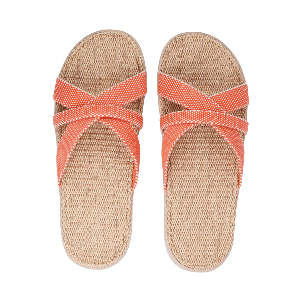 Weligama the best slip on sandal from the Danish brand Lovelies. Sandal with woven cotton straps. The comfortable inner sole is covered with soft natural jute material. The Weligama sandal is available in many beautiful colours and in sizes fra 30 to 42 euro size.