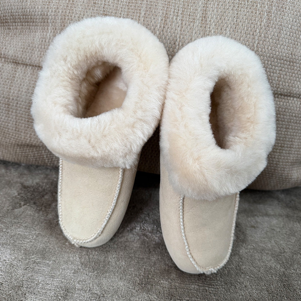 Lovelies Studio - Crafted from 100% premium sheepskin, these moccasins not only epitomize elegance but also offer a multitude of practical benefits that cater to the changing seasons.

We are proud to announce that Api Shearling Moccasins hold the prestigious LWG Environmental GOLD RATED Certification, a testament to our commitment to sustainable and eco-friendly practices.