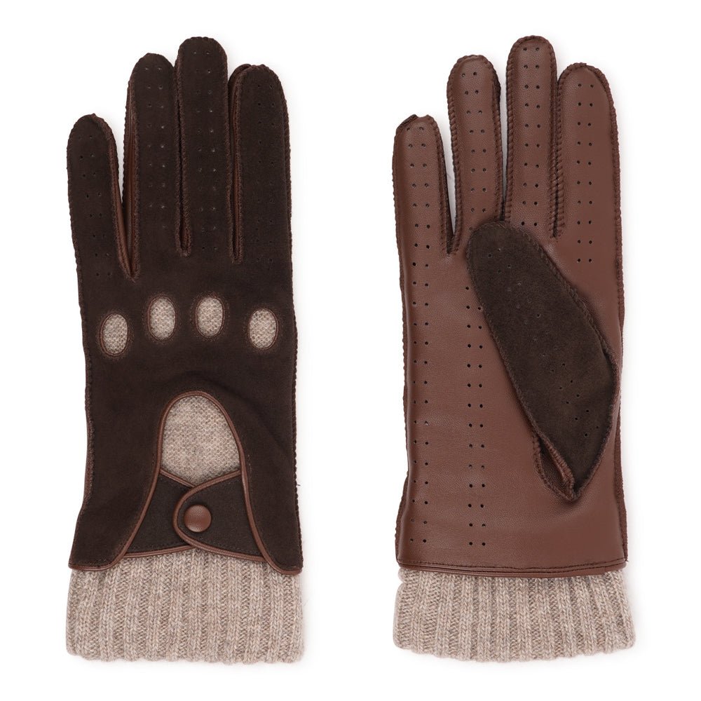 Stay warm, drive in style . .

The Batia gloves combine timeless style with everyday luxury, crafted from soft lambskin and suede. Lined with warm wool, they offer both comfort and function, while the refined design makes them the perfect accessory to elevate your winter look. With their effortless coolness, these driving gloves add a modern edge to any outfit.