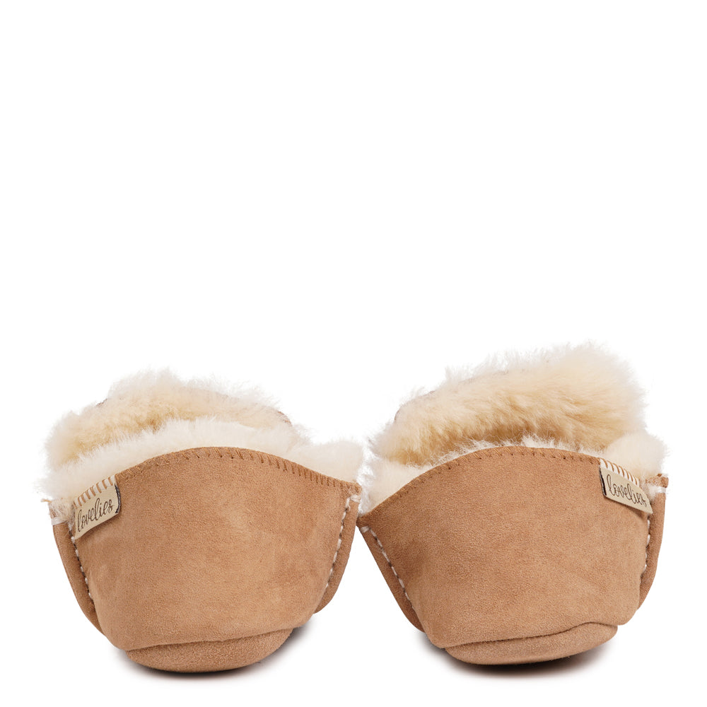 Bolo - Lovelies Studio - Denmark - Crafted from 100% premium sheepskin, the Bolo Shearling Moccasins blend refined elegance with everyday practicality — offering natural warmth, breathability, and comfort that adapts beautifully to every season.