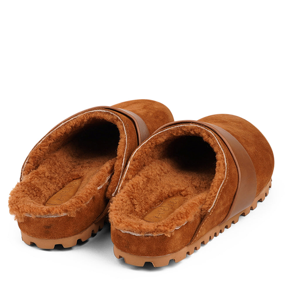 Lovelies Studio - Denmark - Suede mules with curly shearling lining

Lovelies shearling mules will bring softness and warmth to your feet this autumn. The ombination of soft curly shearling and the durable cork and rubber sole guarantees the utmost comfort to the wearer.