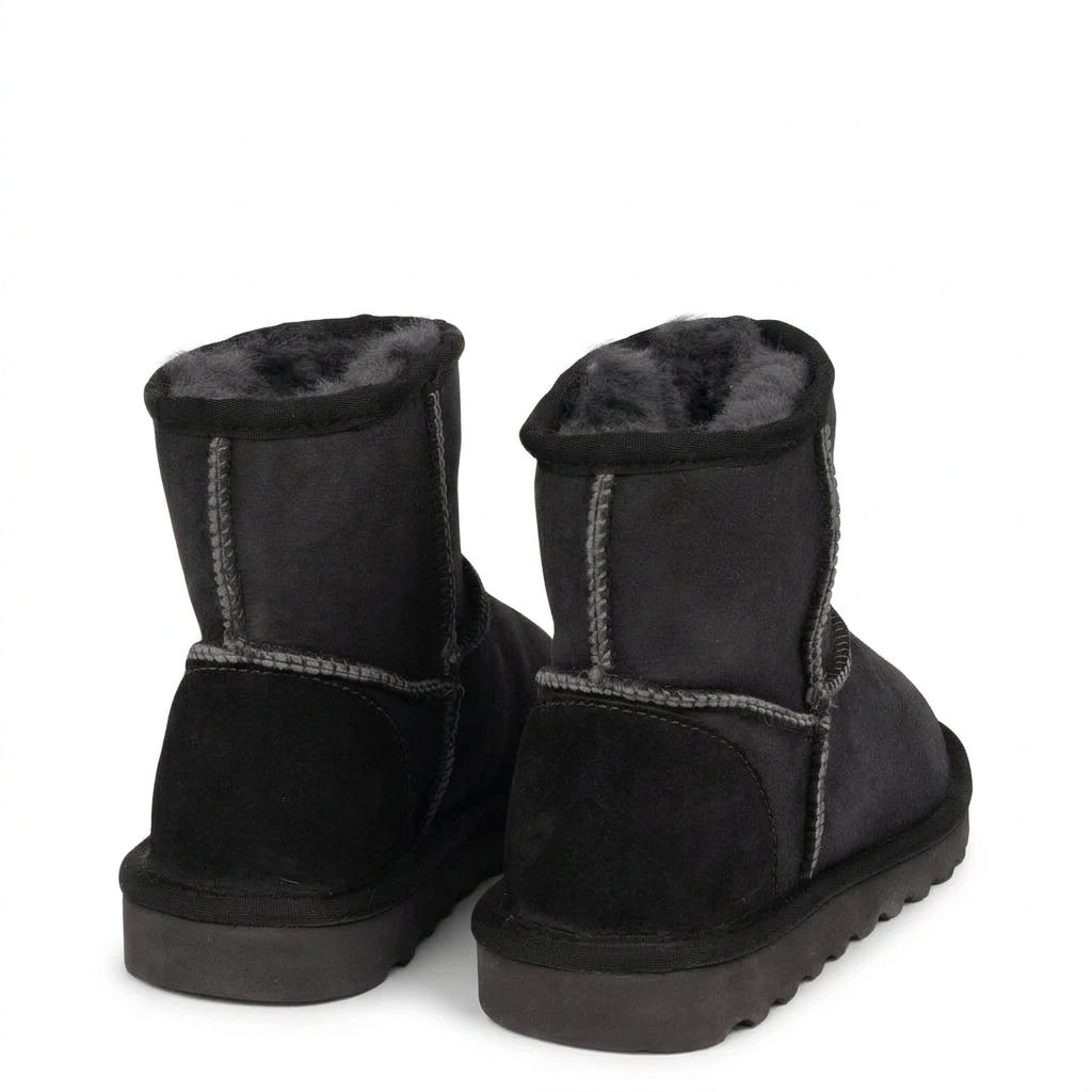 Lovelies Gower Shearling Boots aren't just a fashion statement; they're a statement of quality and environmental responsibility. We are proud to hold the LWG Environmental GOLD RATED Certification, a testament to our commitment to sustainable and eco-friendly practices.