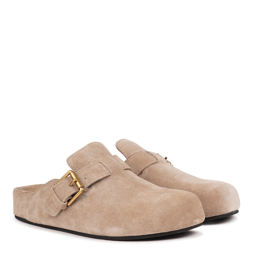 Lovelies Studio Step into effortless style and all-day comfort with our Kamakura Mules – designed for those who value quality, durability, and a flawless fit. These refined slip-ons combine premium materials with thoughtful construction, making them your go-to choice for both everyday wear and relaxed sophistication.