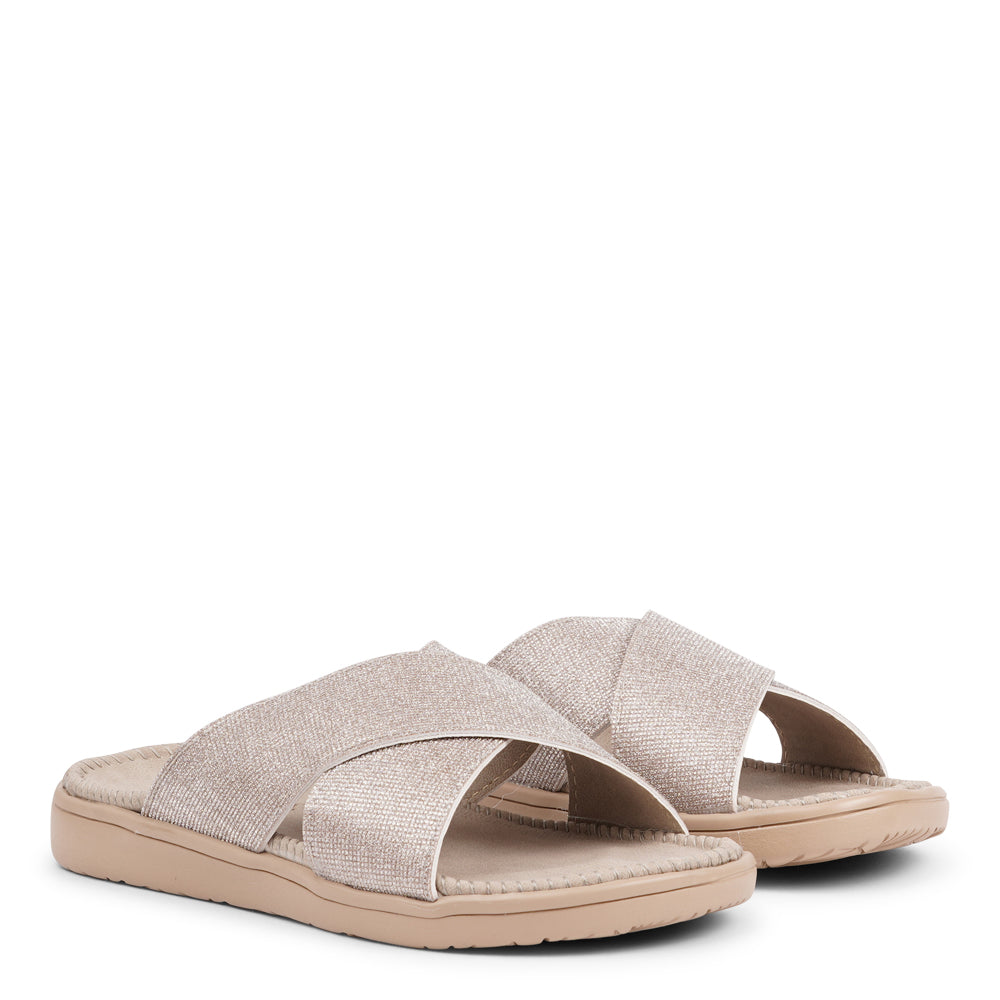 The Little Anguilla sandal offers softness and comfort for busy little feet.  The soft sole and straps guarantee quality and durability, while the double-layered soft rubber sole provides all-day cushioning support. Perfect for everyday play, Little Anguilla delivers a sophisticated look and a chic, fashionable feel.  We are sure that your kids will enjoy their cute lovelies.