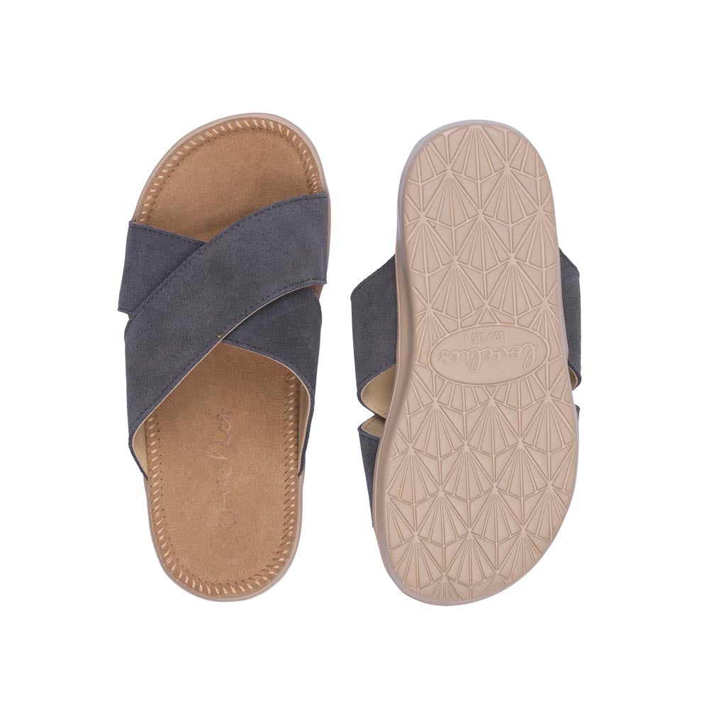 Sandals with straps of soft suede. The comfortable inner sole in covered with suede Outsole / Insole : EVA  Rubber  Footbed: Suede (100% cow leather) Lining: 100% cow leather Upper: Suede (100% cow leather) LWG Environmental GOLD RATED Certification