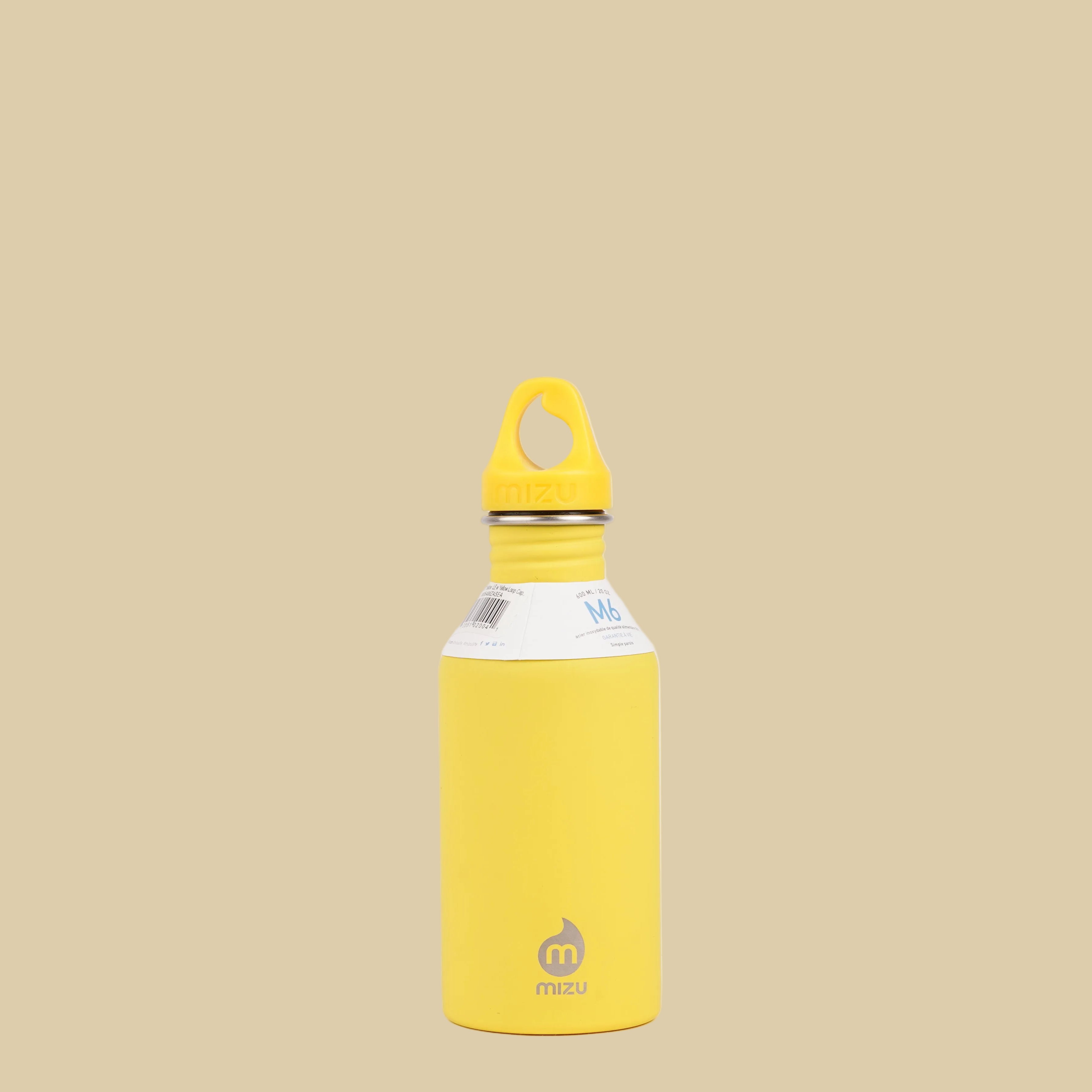 A lightweight 600 ml single-wall stainless steel bottle featuring a matching color loop cap. Clean design, practical size, and made for everyday use.

The M6 bottle from Mizu fits perfectly in your car’s cup holder or your sports bag, making it an easy companion for work, travel, and training.

Details:
Insulated: No (single wall)
Material: 18/8 stainless steel, BPA free
Volume: 600 ml / 20 oz
Height: 215 mm
Diameter: 70 mm
Weight: 180 g
Fits in cup holder: Yes