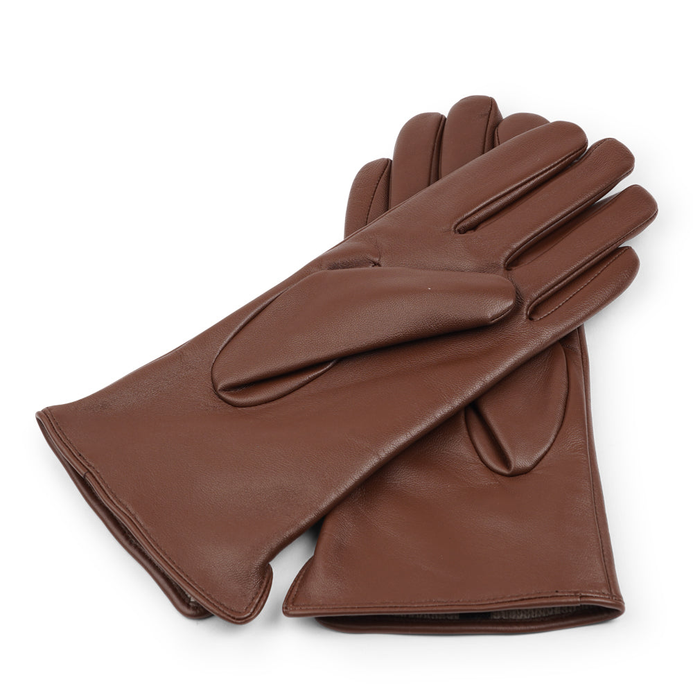 Lovelies Studio - The Mantuani gloves embody understated elegance, crafted from supple lambskin and finished with delicate stitching details on both sides. Lined with plush cashmere, they offer exceptional warmth and comfort. With their sophisticated design, the Mantuani gloves are the perfect accessory to bring a touch of refined glamour to your winter wardrobe.