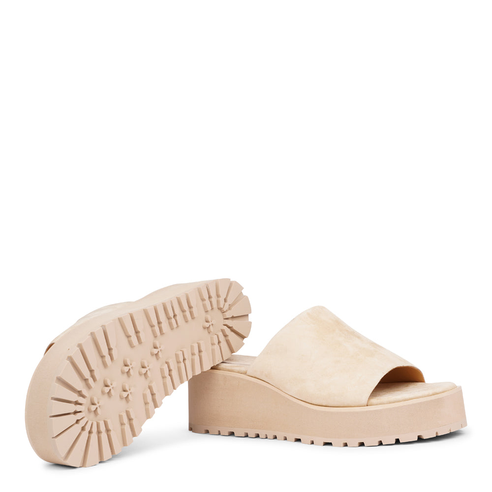 Lovelies Studio - These exquisite sandals feature a wide leather strap that provide the perfect fit, ensuring that your feet feel supported and secure with every step. The soft midsole, also covered in supple nappa leather, offers an extra layer of cushioning for unparalleled comfort throughout the day.