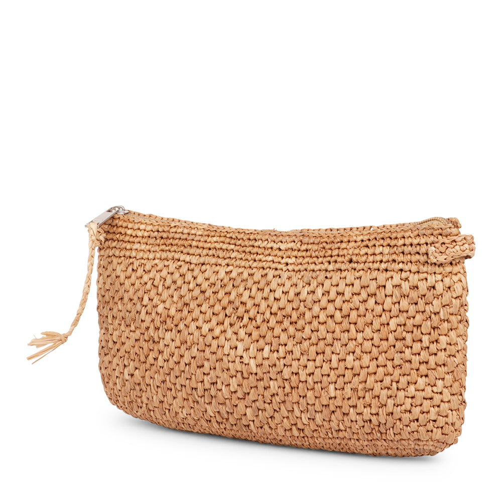 Lovelies Studio - Denmark - Meliso, the little charming clutch fashioned from luxurious raffia sourced from Madagascar.  Raffia, derived from the resilient leaves of the palm tree, is celebrated for its versatility and eco-conscious qualities, making it a sought-after material in the realm of fashion accessories.
