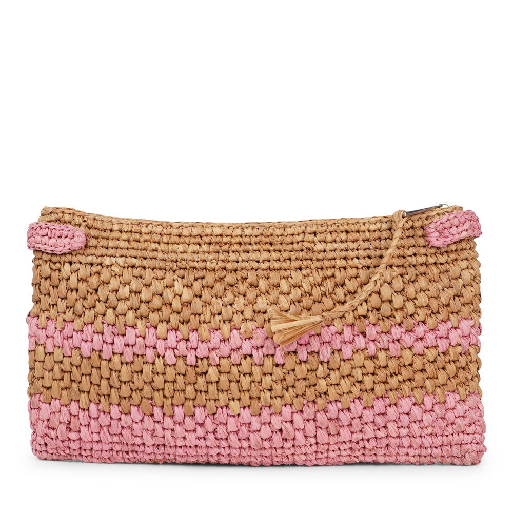 Meliso, the little charming clutch fashioned from luxurious raffia sourced from Madagascar.  Raffia, derived from the resilient leaves of the palm tree, is celebrated for its versatility and eco-conscious qualities, making it a sought-after material in the realm of fashion accessories.