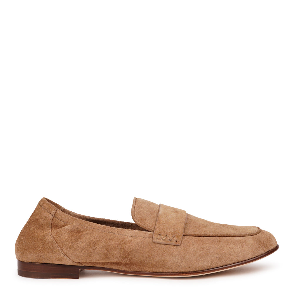 Mileto is a handcrafted Italian suede loafer that combines timeless elegance with contemporary cool.

Each pair is meticulously made using premium cow suede, delivering a soft, luxurious feel underfoot. The loafer features a full leather construction - from the supple suede upper to the leather lining, footbed, and durable leather outsole. Every detail reflects quality craftsmanship designed to age beautifully.

LWG Environmental GOLD RATED certified, ensuring responsible leather sourcing and production. A 