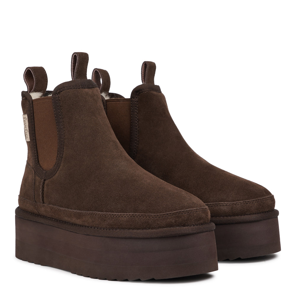 Salio – High Chelsea Boots with Shearling Lining

Step into winter with confidence in the Salio boots - a luxurious take on the classic Chelsea style. Crafted for ultimate comfort, these high shearling boots keep your feet warm, protected, and effortlessly stylish through the coldest months.

With soft, durable rubber soles for stability and a plush shearling lining for all-day coziness, Salio perfectly balances practicality and design. Warmth, comfort, and timeless style - all in one boot.