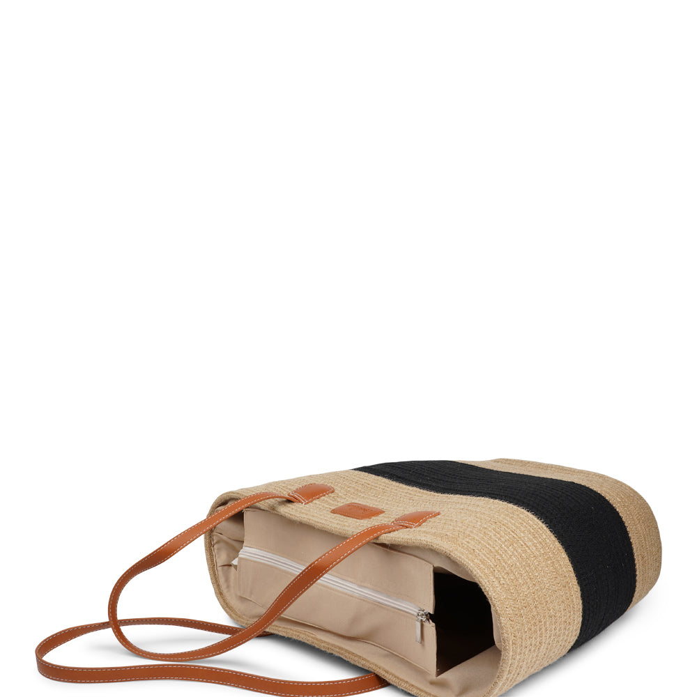 Lovelies Studio - Introducing the Simius jute rope bag, the perfect blend of sustainable style and practical design. This large tote bag features a secure zip closure to keep your belongings safe, while the long shoulder handles crafted from vegan leatheroffer both comfort and durability.
Whether you’re heading to the beach, shopping, or on your way to a casual outing, Simius is your go-to companion for every occasion. Spacious, stylish, and eco-friendly, it’s the perfect addition to any wardrobe.