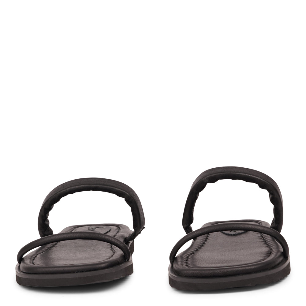 Lovelies Studio - Tarditi sandals. Feminine and comfortable nappa leather sandals with a super puffy wide strap.  With its delicate and soft fabrics, you feel at ease and elegant at the same time. The easy to-go sandals will fit to your feminine dress or your summer jeans.  Size and fit:  True to size If you are between sizes, we recommend taking the next size up. See our Size Guide  Material:  Outsole / Insole : Rubber  Footbed: Nappa leather Lining: Nappa leather Upper: Nappa leather
