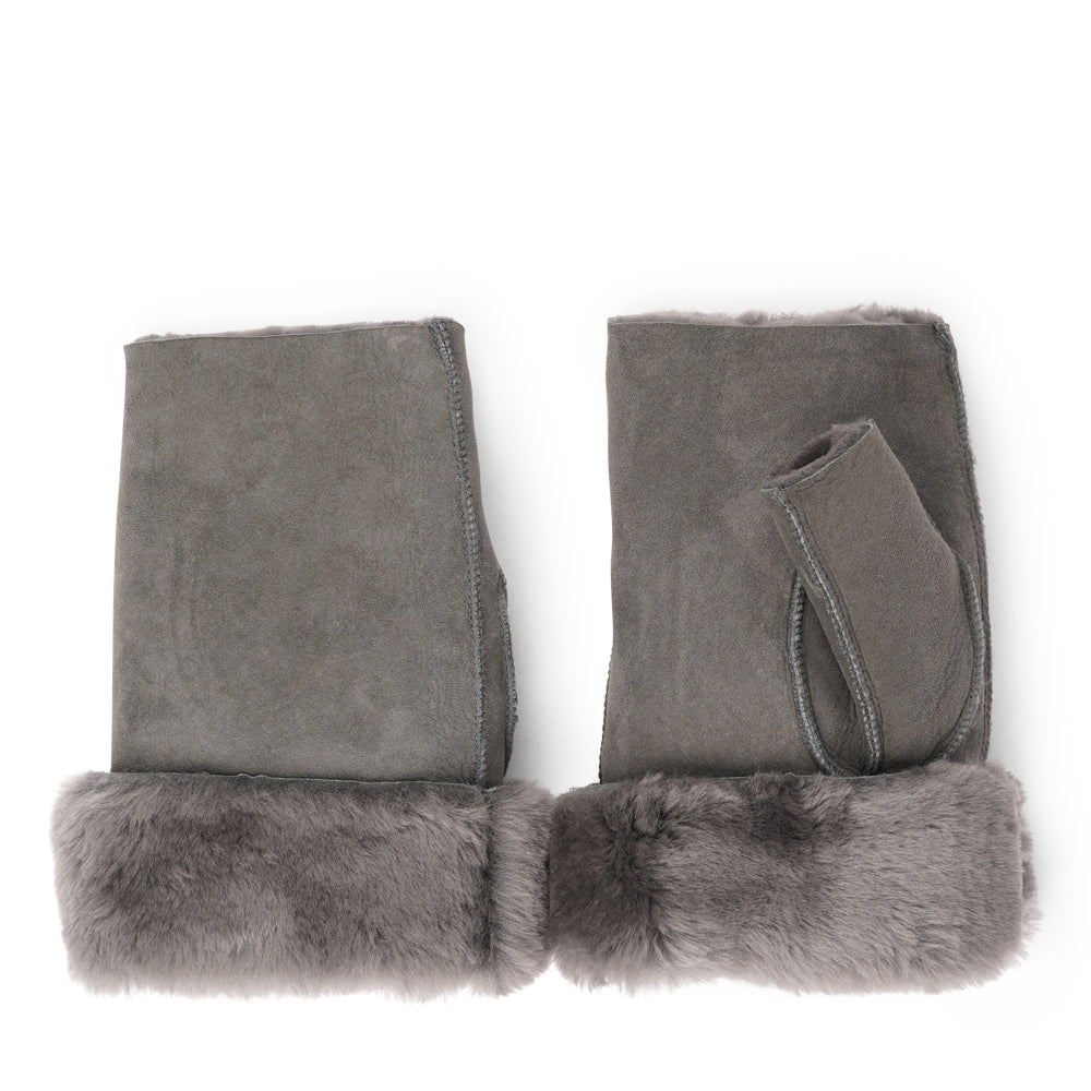 Meet the Uccea Shearling Muffedice—crafted from 100% Australian double-faced shearling for ultimate coziness.

With a soft sheepskin palm and upper, plus a plush sheep fur cuff and lining, these mitts bring serious warmth and style to any winter look.