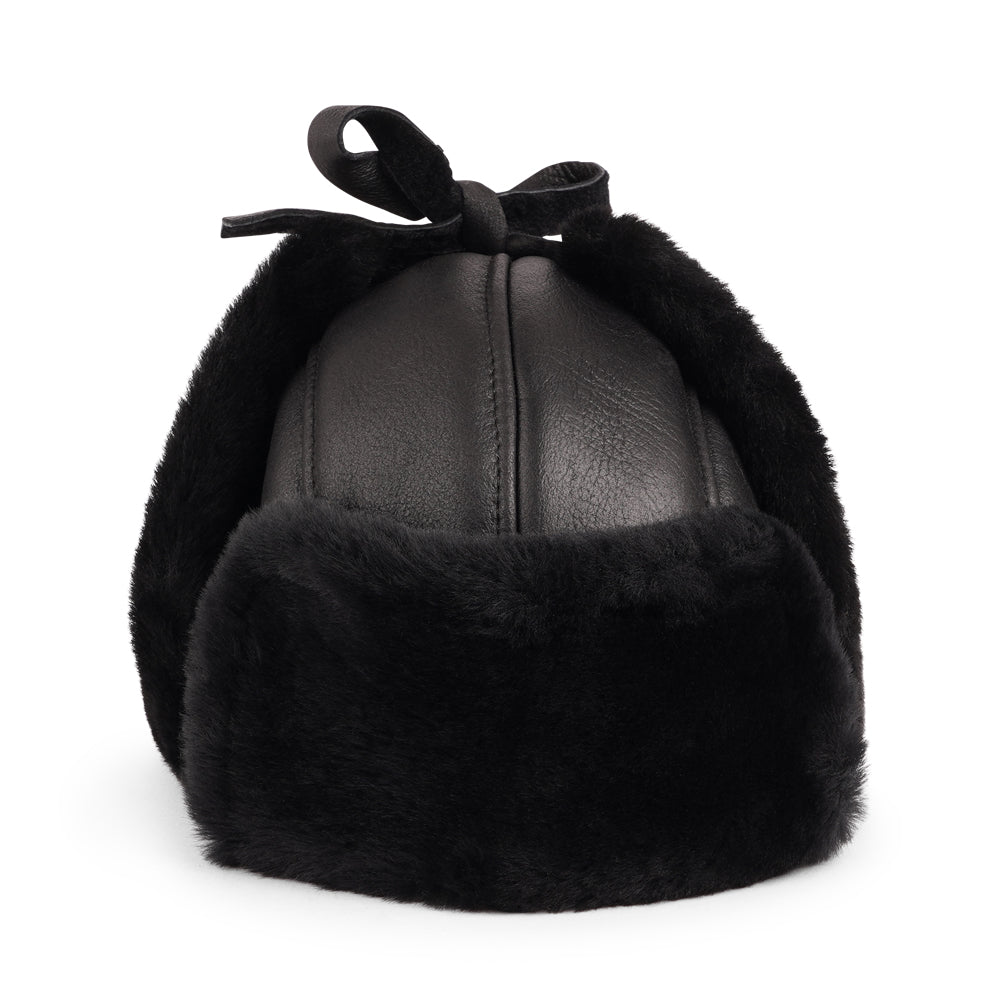 This warm shearling hat is an ode to comfort and luxury, proudly made from 100% Australian sheepskin.

The unique design of the Zhuomala One Side Shearling Hat features a one-sided shearling construction, ensuring both warmth and a distinctive flair. The natural insulating properties of Australian sheepskin make this hat a reliable companion against the winter chill, providing a cocoon of coziness for your head and ears.