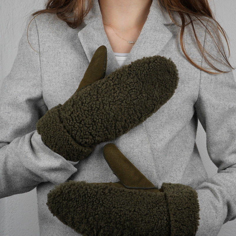 Lovelies Studio - The cozy Colon mittens are made of 100% Australian double faced shearling.  The palm is soft sheep skin and the beautiful upper, cuff and the lining is curly sheep fur. The thumb is made with only one side sawing for the best comfort and style. Our Colon mittens are extra long which means that you can fold and wear them in 4 different ways.