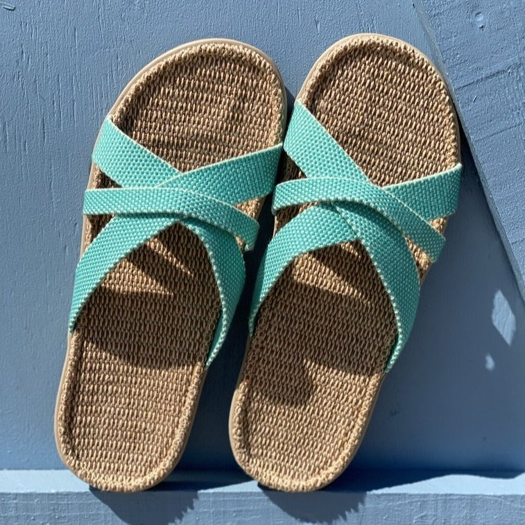 Summer sandals from danish brand Lovelies. The rubber sole is nice and soft which makes the sandal very comfortable. The inner sole is covered with woven jute and the straps are med of fine cotton.