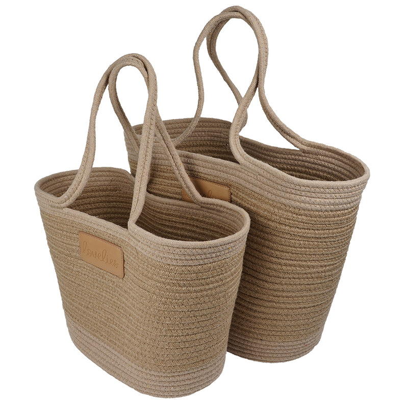 For those cheerful springdays and warm sunny summerdays all you need is a gorgeous beach bag.  Lovelies has made an elegant one in cotton and recycled polyester and it comes in 8 beautiful colours.    Whether you’re off to a picnic, shopping or a lazy day at the beach, a Lovelies beach bag will be your all-time favourite companion.