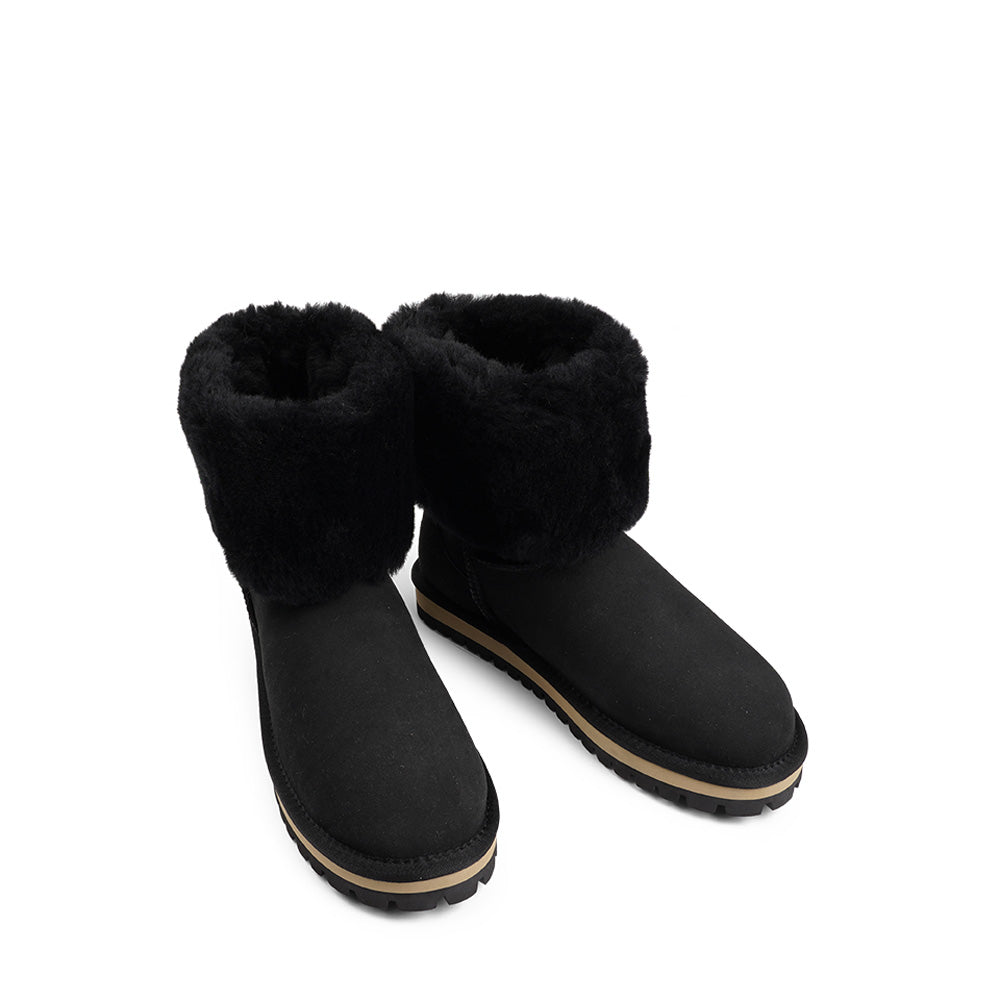 Lovelies Studio - Mid-high Shearling boots  Lovelies shearling boots bring softness and warmth to your feet this autumn. With soft and durable rubber soles plus a gorgeous design you're perfectly suited for the wintertime.  Danish Design