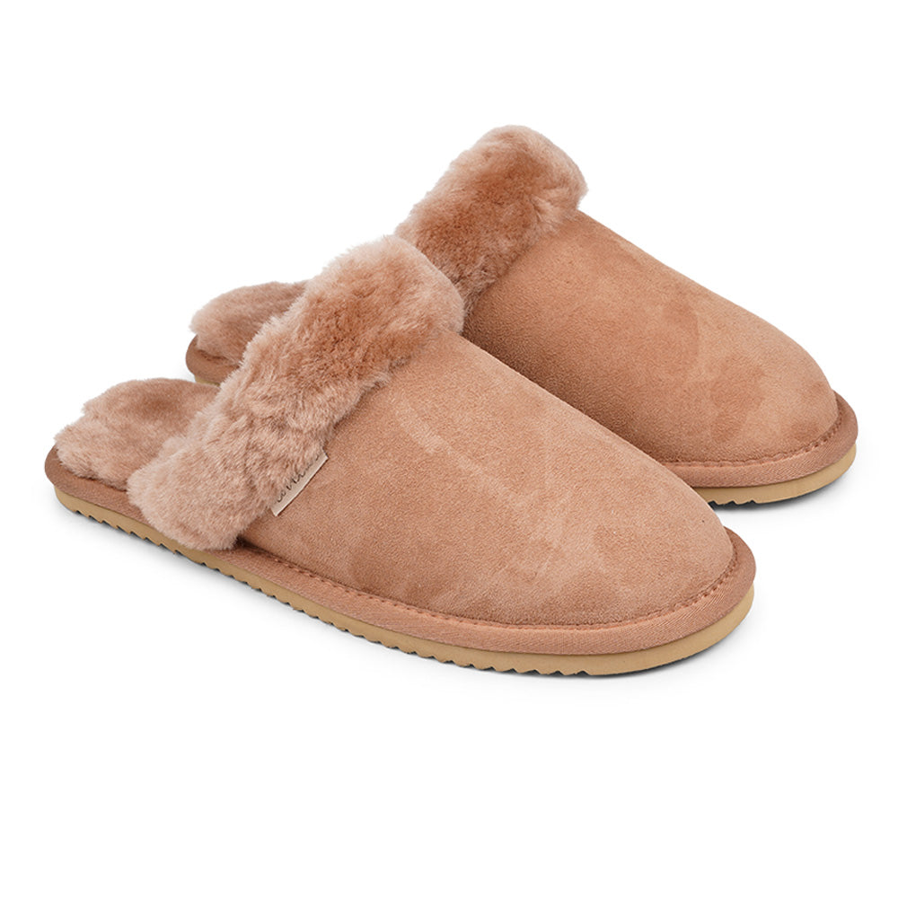 Lovelies Studio - Homeshoes - Hjemmesko -  Soft and cosy shearling slippers  Lovelies shearling slippers are the essence of comfortability. When you’re in the need of surrounding your feet in soft and warm slippers, Lovelies shearling slippers are the answer. With soft and durable soles, warm shearling and a gorgeous design, you’ll never want to wear any other home-shoe to make you feel at ease.