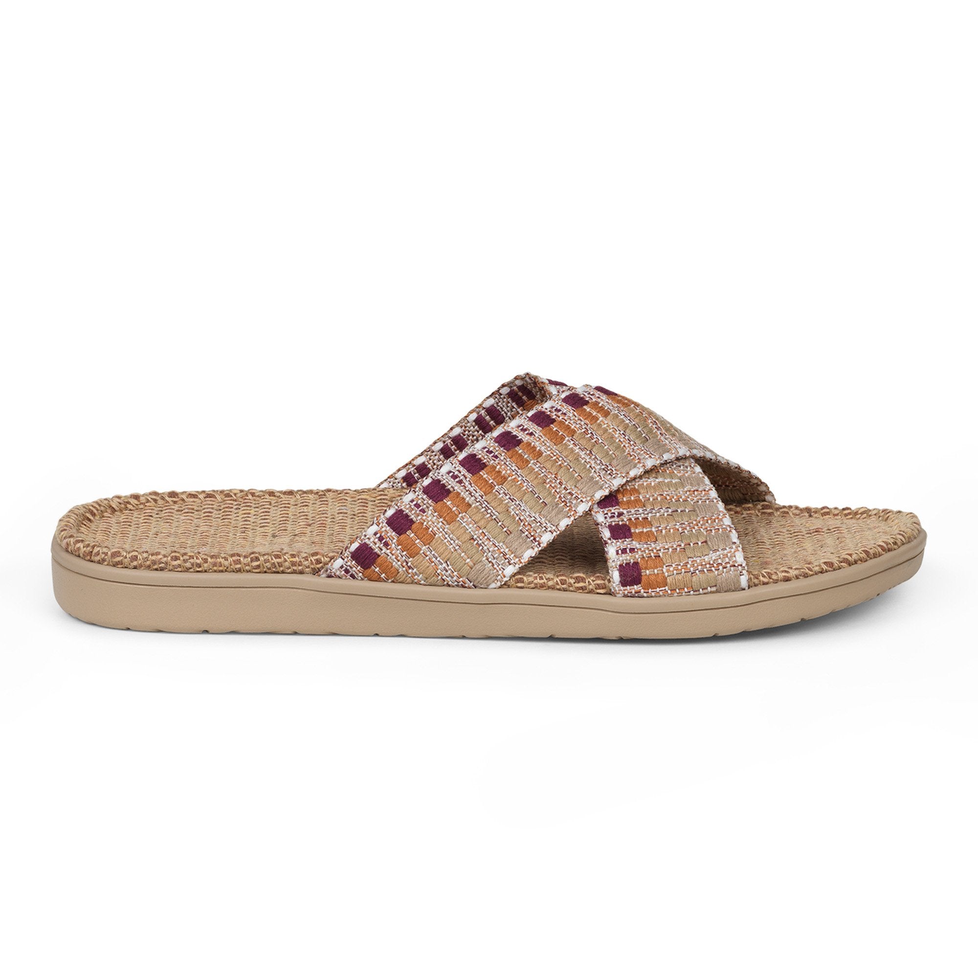 Summer sandals from danish brand Lovelies. The rubber sole is nice and soft which makes the sandal very comfortable. The inner sole is covered with woven jute and the straps are med of fine cotton. Sandal with woven straps. Harmal sandal from Lovelies in Denmark. The beautiful sandal is made of a soft rubber sole with natural jute and woven cotton straps.The soft inner sole is covered with jute. Green sandal