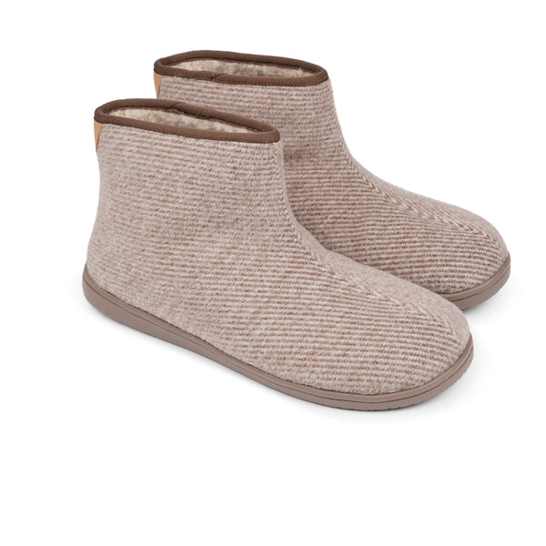 Soft and cosy lounge slippers  Lovelies lounge slippers are the essence of comfortability. When you’re in the need of surrounding your feet in soft and warm slippers, Lovelies lounge slippers are the answer. With soft and durable soles, fine wool and a gorgeous design, you’ll never want to wear any other home-shoe to make you feel at ease.  Enjoy your Lovelies!