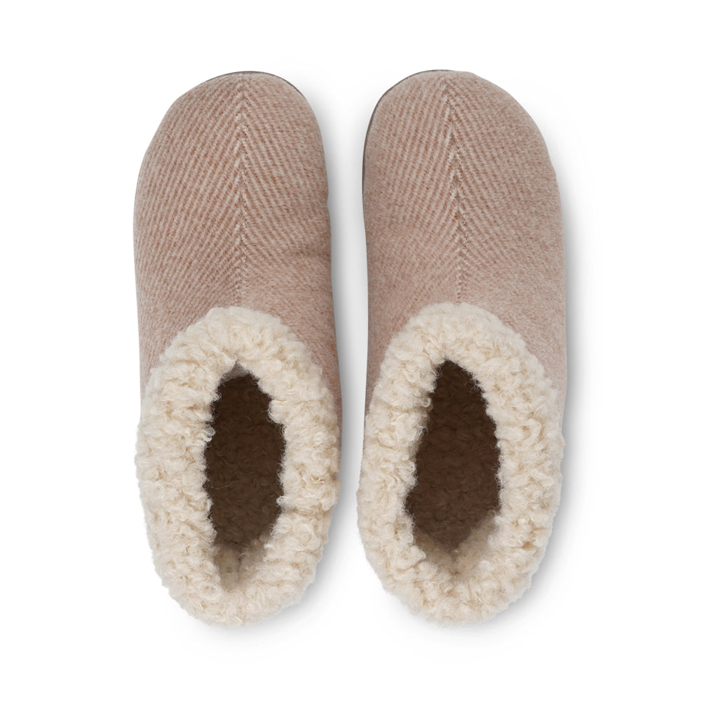 Soft and cosy lounge slippers  Lovelies lounge slippers are the essence of comfortability. When you’re in the need of surrounding your feet in soft and warm slippers, Lovelies lounge slippers are the answer. With soft and durable soles, fine wool and a gorgeous design, you’ll never want to wear any other home-shoe to make you feel at ease.  Enjoy your Lovelies!