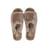 Since 2019 Lovelies Studio has been creating shoes and leathergoods for women and men inspired by an open mind, Scandinavian minimalism and a bit of vintage influences. The Cozy lounge slippers are hand made from Australien shearling. The solid sole makes it possible to use the slippers both indoor and outdoor.