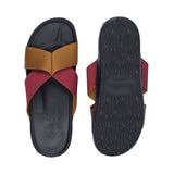 Sandal with 2 color straps. The comfortable inner sole is covered with soft black leather.
