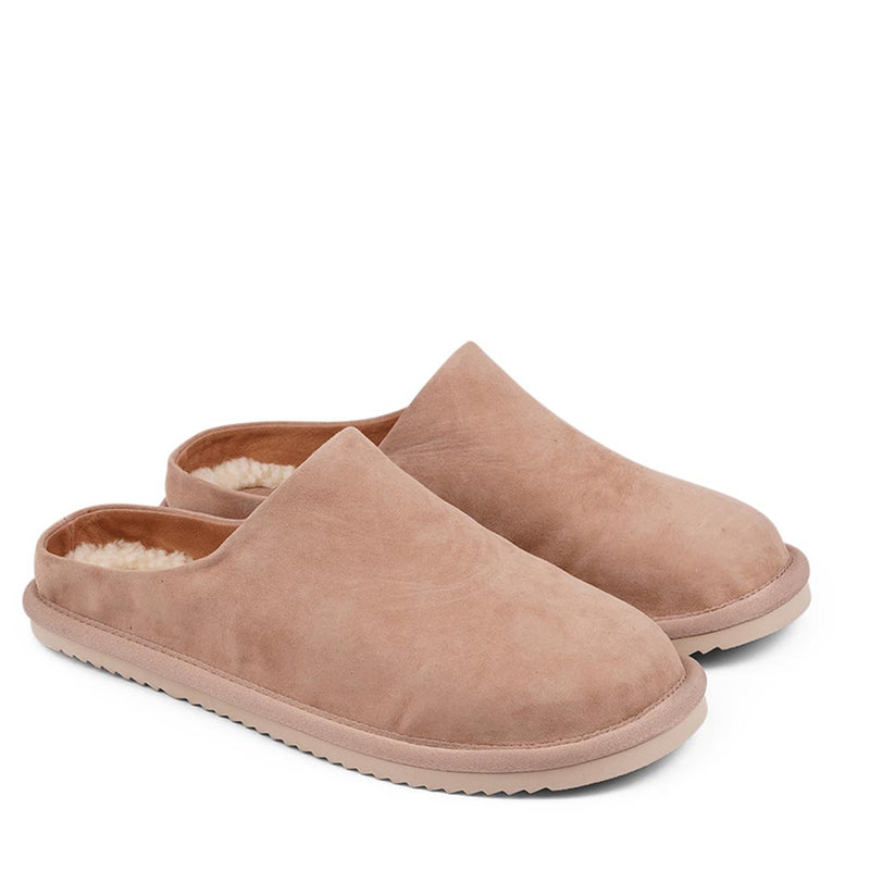 Lovelies calf suede mules will bring softness and warmth to your feet this summer. The combination of soft curly shearling and the durable rubber sole guarantees the utmost comfort to the wearer.  Size and fit:  True to size If you are between sizes, we recommend taking the next size up. Material:  Outsole / Insole : Rubber  Footbed: Shearling Lining:  Leather Upper: Calf suede LWG Environmental GOLD RATED Certification