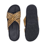 Sandals with 2 crossing straps of leather. The comfortable inner sole in covered with soft black leather.