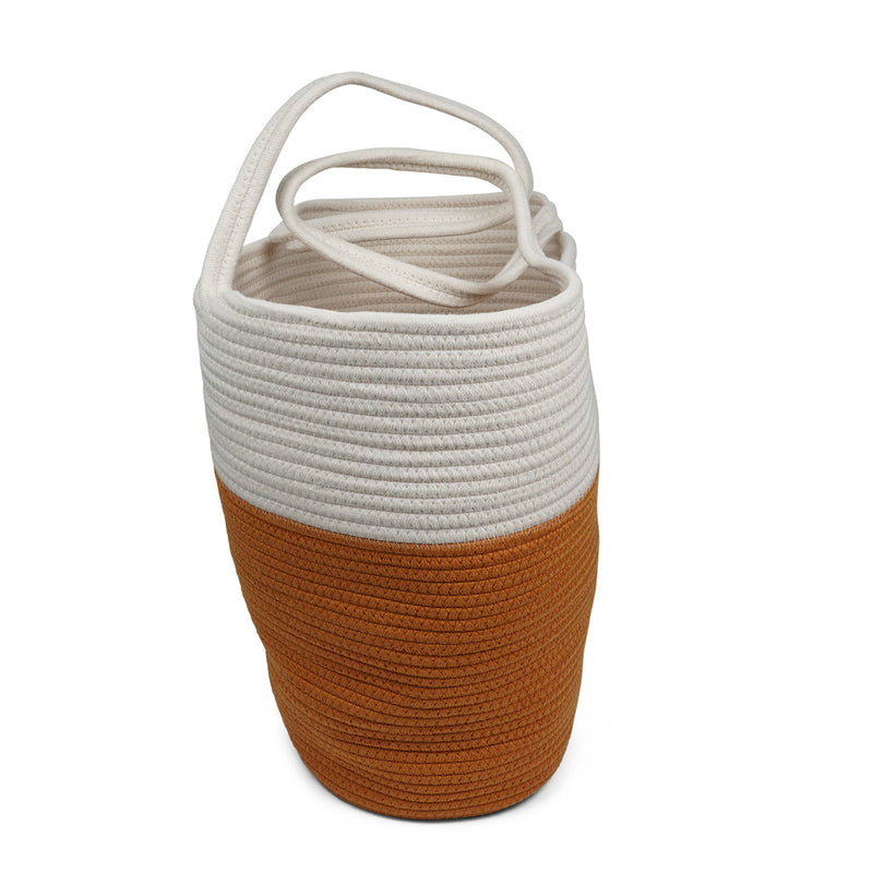 For those cheerful springdays and warm sunny summerdays all you need is a gorgeous beach bag.  Lovelies has made an elegant one in cotton and recycled polyester and it comes in 6 beautiful colours.    Whether you’re off to a picnic, going shopping or having a lazy day at the beach, a Lovelies beach bag will be your true companion.  Enjoy your Lovelies!  Material:  Cotton and recycled polyester Logo in leather Hand made Size: Weight 45 cm / Height 40 cm